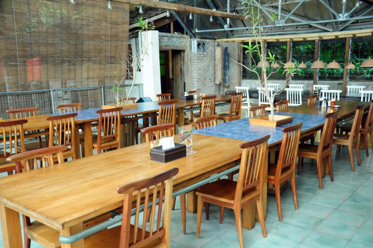 Desa Alamanis Resort Villa Cirebon Exterior photo